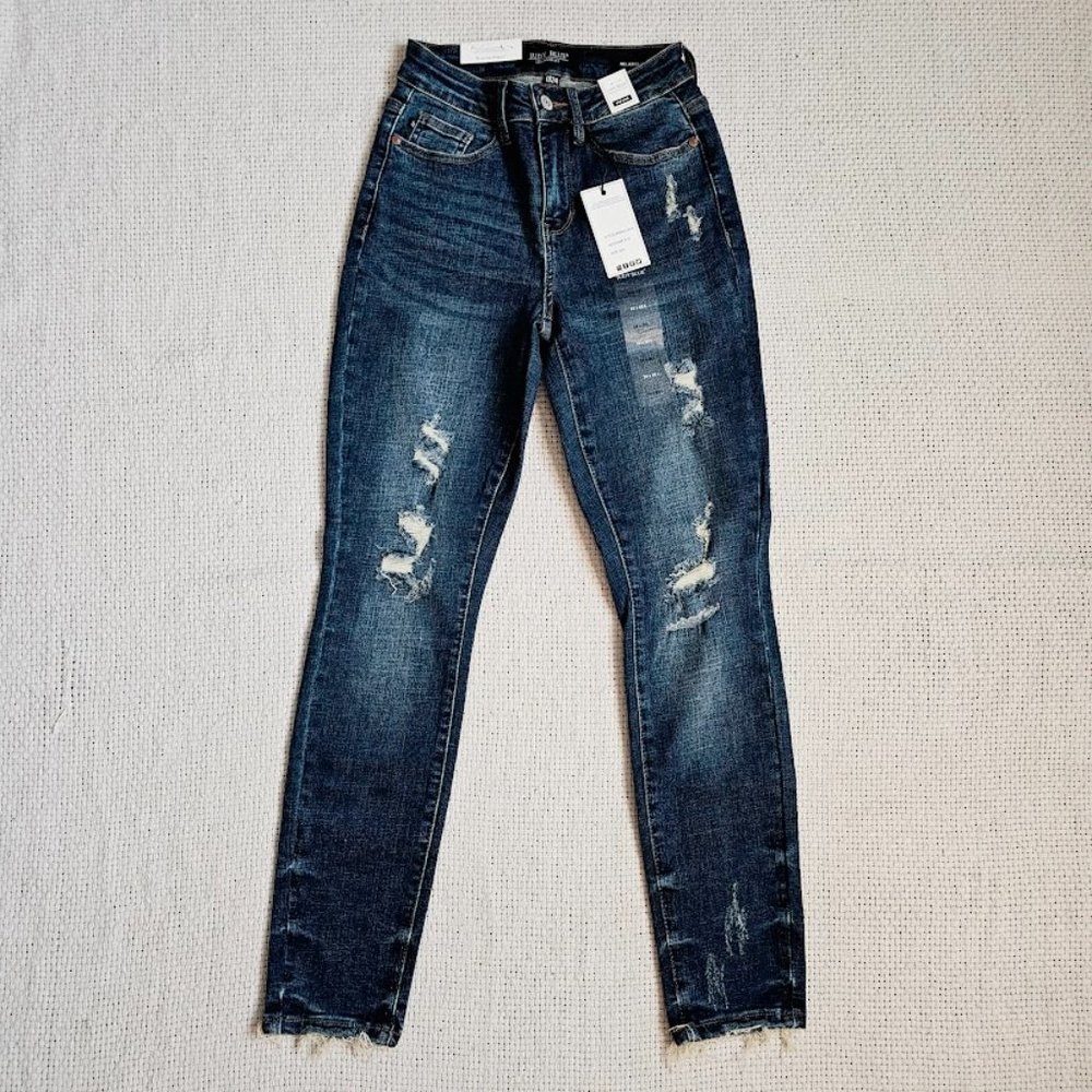 Judy Blue Mid Rise Distressed Dark Wash Relaxed Stretch Jeans Size 0(24) - Picture 3 of 15